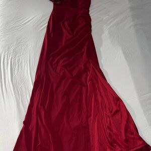 Chic Scarlet Maxi Dress